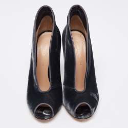 Pre Owned Gianvito Rossi Grey Velvet Vamp Peep-Toe Booties Size 35.5