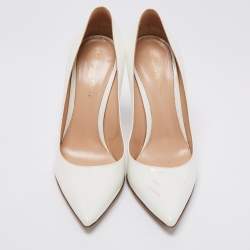 Pre Owned حذاء كعب عالي جيانفيتو روسي جلد أبيض لامع مقدمة مدببة مقاس 38