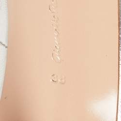 مملوكة مسبقًا Gianvito Rossi Silver Leather Gianvito  Pumps  Size 36