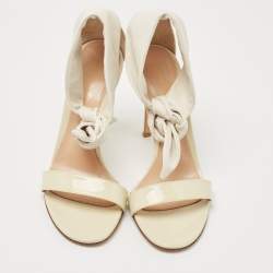 Pre Owned Gianvito Rossi Beige/Cream Patent Leather Ankle Strap Sandals Size 38