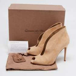 Pre Owned Gianvito Rossi Beige Suede Vamp Boots Size 38.5