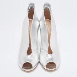 Pre Owned Gianvito Rossi Silver Leather Vamp Booties Size 39