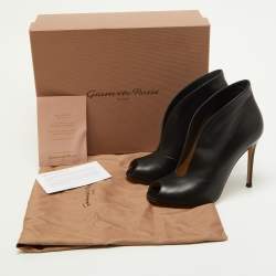 Pre Owned Gianvito Rossi Black Leather V-Neck Peep Toe Ankle Boots Size 38