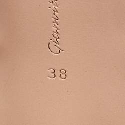 Pre Owned Gianvito Rossi Off White Patent Leather Flower Applique Peep Toe Slingback Pumps Size 38