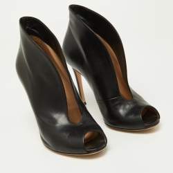 Pre Owned Gianvito Rossi Black Leather Vamp Peep Toe Booties Size 35.5