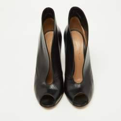 Pre Owned Gianvito Rossi Black Leather Vamp Peep Toe Booties Size 35.5