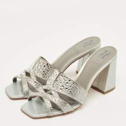 Pre Owned صندل سلايد جينا رمادي ساتان بريق مزخرف كريستال مقاس 38.5