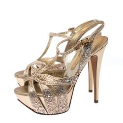 Pre Owned صندل جينا مزخرف كريستال سير حرف T نعل سميك ساتان ذهبي مقاس 40