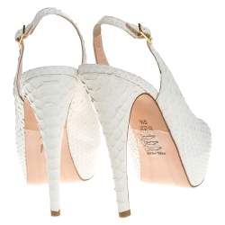 Pre Owned صندل جينا فتحة كعب نعل سميك مقدمة مفتوحة جلد ثعبان أبيض مقاس 38.5