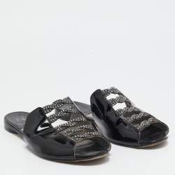 مملوكة مسبقًا حذاء فلات جينا جلد أسود لامع مزخرف مقاس 38