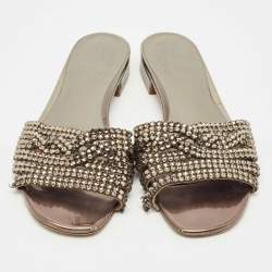 مملوكة مسبقًا Gina Metallic Leather Crystal Embellished Loren Flat Slide Size 39.5