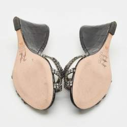 Pre Owned صندل جينا إسفين سيراكيوز جلد رمادي مزخرف بالكريستال مقاس 38.5
