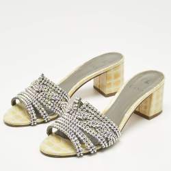 Pre Owned صندل سلايد جينا جلد براءات الاختراع كريمي مزخرف بالكريستال مقاس 41.5