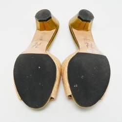 مملوكة مسبقًا صندل جيانا جلد ذهبي مزخرف بالكريستال تقطيع بالليزر مقاس 39