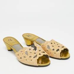 مملوكة مسبقًا صندل جيانا جلد ذهبي مزخرف بالكريستال تقطيع بالليزر مقاس 39