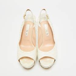 Pre Owned صندل جينا فتحة كعب نعل سميك مقدمة مفتوحة جلد نقش ثعبان أبيض مقاس 40