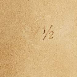 Pre Owned صندل جينا تي-ستراب منصة مزخرف كريستال جلد لامع أسود مقاس 40.5