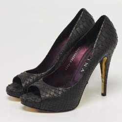 مملوك ة مسبقًا Gina Size 40.5 Black Python Leather Platform Peep Toe Pumps
