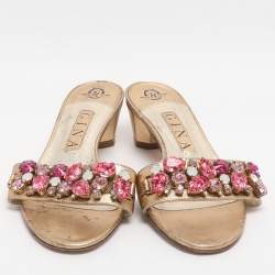 مملوكة مسبقًا Gina Size 37.5 Gold Leather Crystal Embellished Slide Sandals