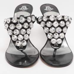 Pre Owned صندل سيور جينا جلد لامع مزخرف بالكريستال أسود مقاس 39