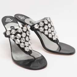 Pre Owned صندل سيور جينا جلد لامع مزخرف بالكريستال أسود مقاس 39