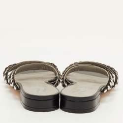 Pre Owned صندل جينا مزخرف مسطح بأسود ساتان مع سيور مقاس 38.5