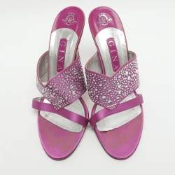 Pre Owned صندل سلايد جينا بلورات أرجوانية وحرير مقاس 39.5