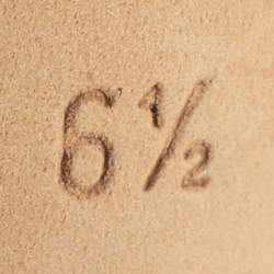 Pre Owned صندل سلايد جينا بلورات أرجوانية وحرير مقاس 39.5