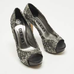 مملوكة مسبقًا حذاء كعب عالي جينا نعل سميك مقدمة مفتوحة مزخرف كريستال ساتان رصاصي مقاس 38.5