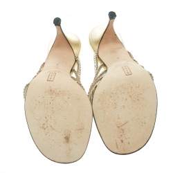 Pre Owned صندل جينا جلد بيج مرصع بكريستالات مقاس 39