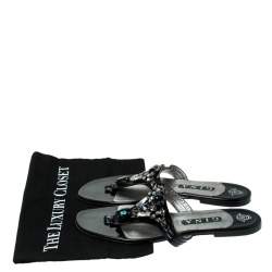 مملوكة مسبقًا صندل فلات إصبع جينا مزخرف جلد لامع أسود مقاس 41.5  