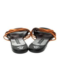 مملوكة مسبقًا Gina Orange Satin Flat Slides Size 41