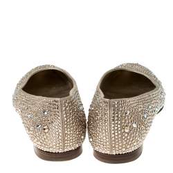 Pre Owned حذاء باليرينا فلات جينا مزخرف بكريستال ساتان بيج مقاس 39.5
