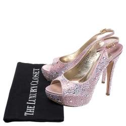 مملوكة مسبقًا صندل جينا ساتان وردي لامع زخارف كريستالات نعل سميك مقدمة وكعب مفتوحين مقاس 37