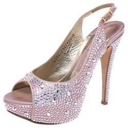 مملوكة مسبقًا صندل جينا ساتان وردي لامع زخارف كريستالات نعل سميك مقدمة وكعب مفتوحين مقاس 37