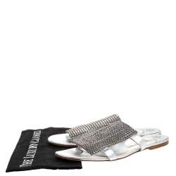 Pre Owned حذاء فلات سلايدز جينا جلد زخرفة كريستال فضى مقاس 40