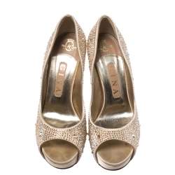 مملوكة مسبقًا Gina Beige Satin Swarovski Crystal Embellished Peep Toe Platform Pumps Size 38.5