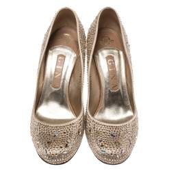 Pre Owned حذاء كعب عالي جينا مزخرف كريستال ساتان بيج مقاس 39