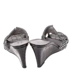 Pre Owned صندل جينا سيراكوز جلد لامع منقوش جلد تمساح أسود كعب روكي مقاس 39