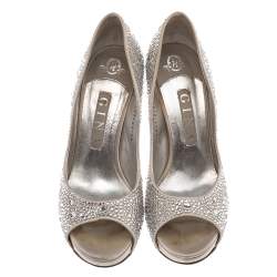 Pre Owned Gina Grey Satin Crystal Embellished Peep Toe Platform Pumps Size 38.5