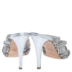 مملوكة مسبقًا صندل جينا سيور جلد زخرفة كريستال فضى مقاس 39