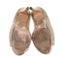 مملوكة مسبقًا حذاء كعب عالي جينا نعل سميك ساتان مزخرف كريستال وجلد ذهبي مقاس 38