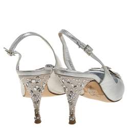 مملوكة مسبقًا Gina Metallic Silver Leather And Satin Crystal Embellished Bow Slingback Sandals Size 40.5