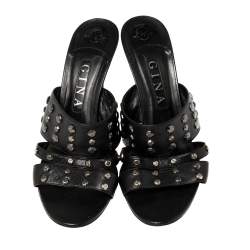 Pre Owned صندل جينا مقدمة مفتوحة ترصيعات جلد أسود مقاس 40