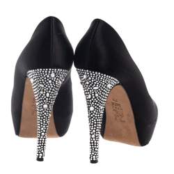 مملوكة مسبقًا حذاء كعب عالي جينا "جينا" مقدمة مفتوحة مزخرف ساتان أسود مقاس 40.5