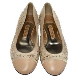Pre Owned حذاء باليرينا فلات جينا ساتان وجلد مزخرف كريستال مقاس 39.5