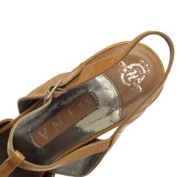 Pre Owned صندل جينا جلد لامع بيج سيور نعل سميك مقاس 39