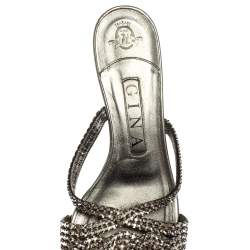 Pre Owned صندل جينا جلد فضي مزخرف كريستال مقاس 38