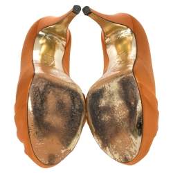 مملوكة مسبقًا حذاء كعب عالي جينا نعل سميك هودي ساتان برتقالي مقاس 40.5