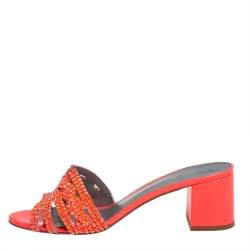 مملوكة مسبقًا صندل سلايد جينا كعب سميك جلد مزخرف كريستال برتقالي نيون مقاس 40.5